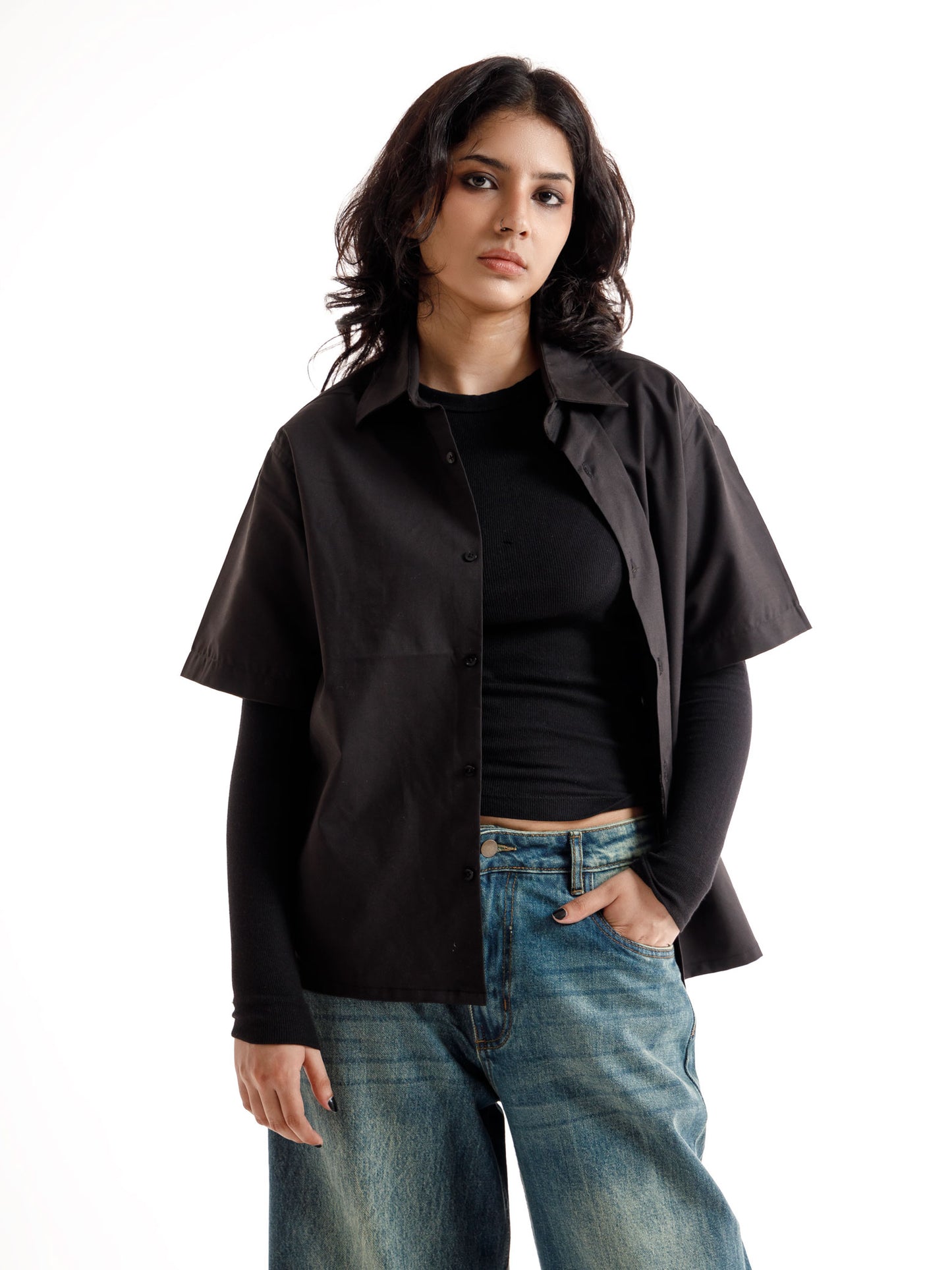 BLACK SHORT SLEEVES BOXY SHIRT