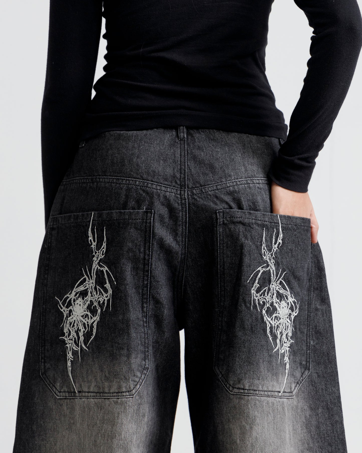 HIPHOP Embroidered jean