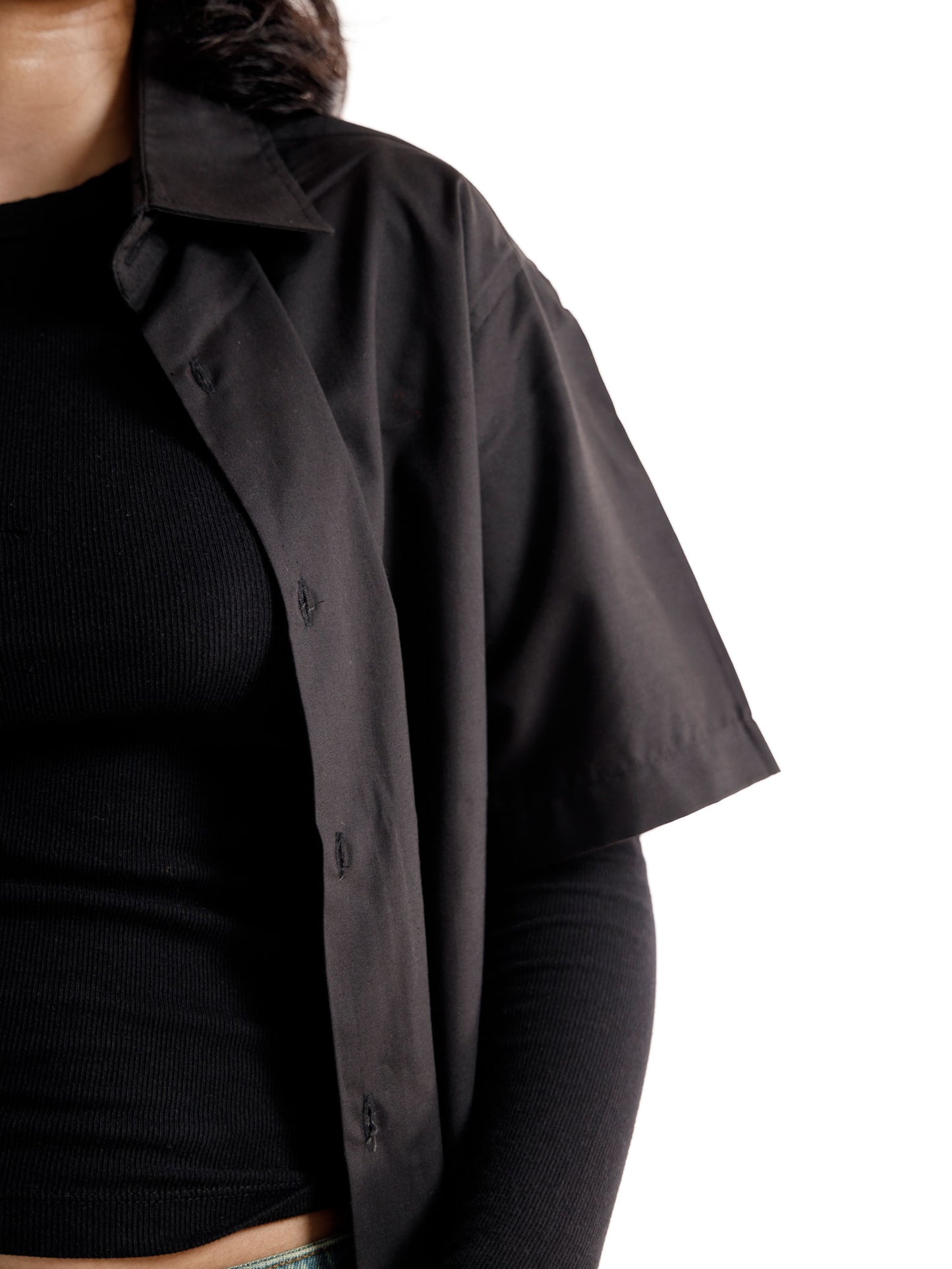 BLACK SHORT SLEEVES BOXY SHIRT