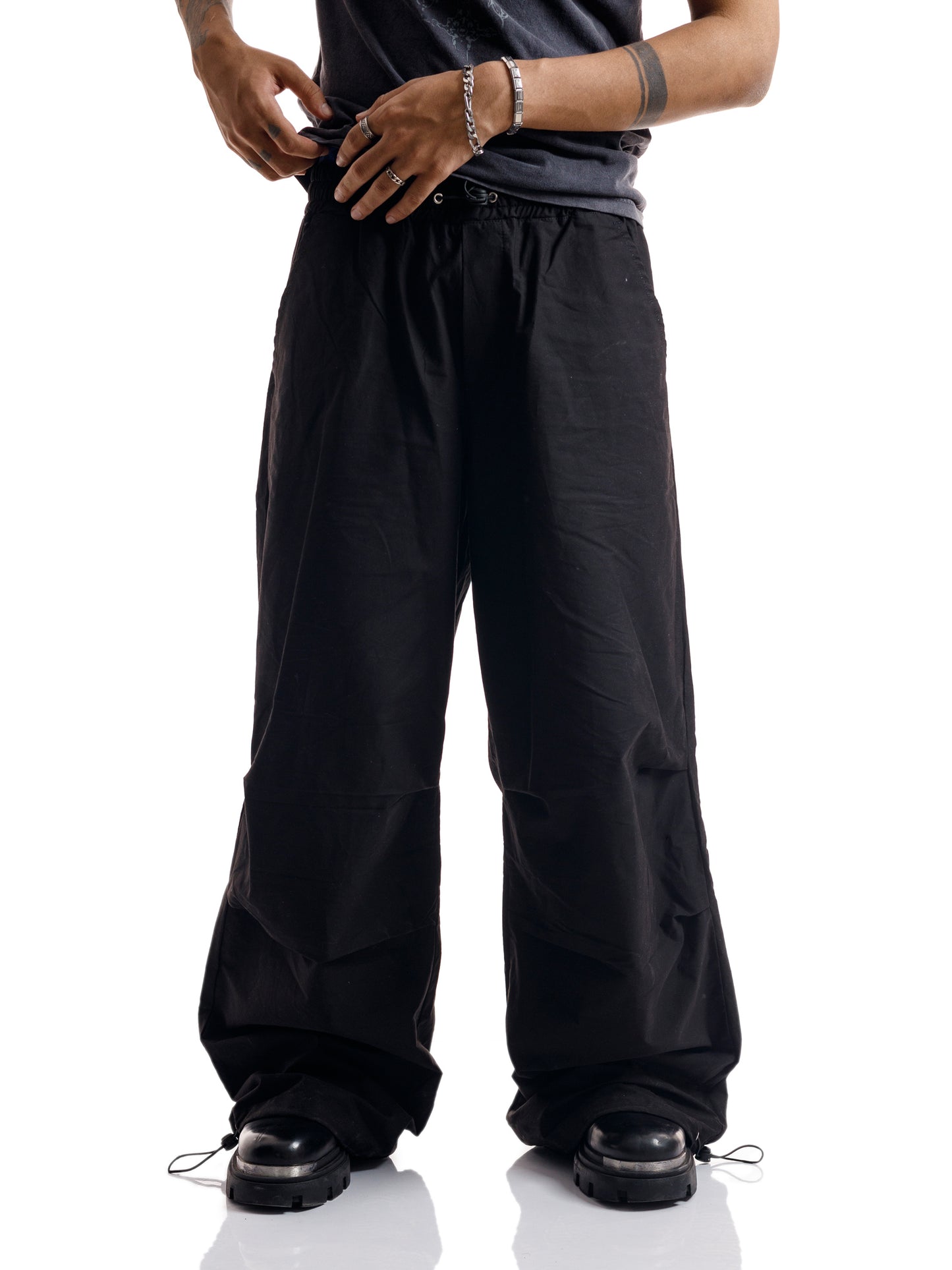 WIND BREAKER OVERSIZED PANTS BLACK