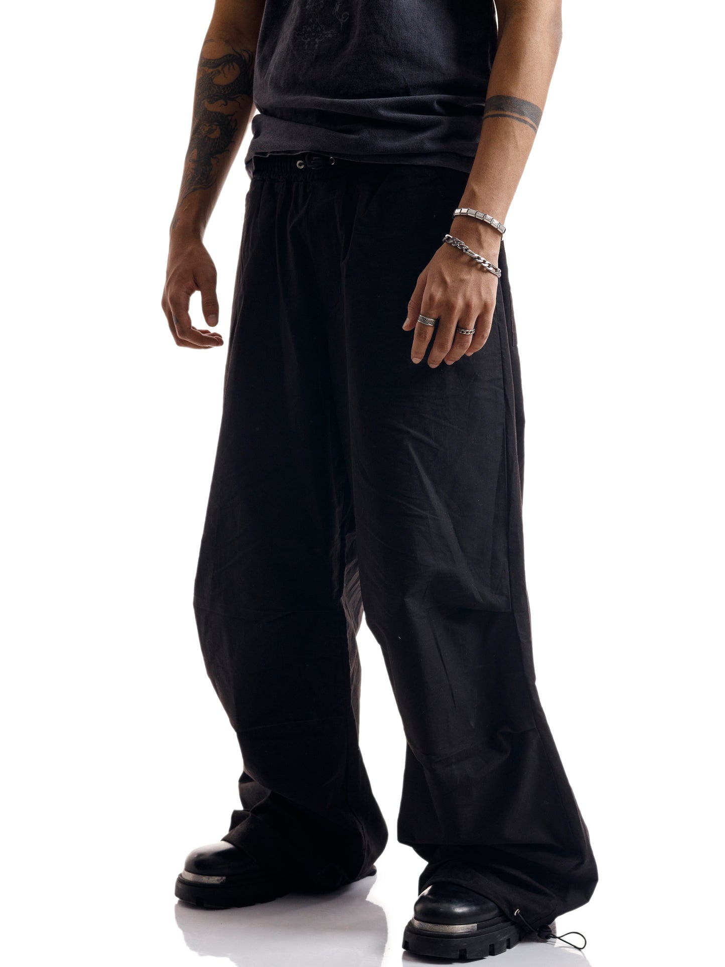 WIND BREAKER OVERSIZED PANTS BLACK