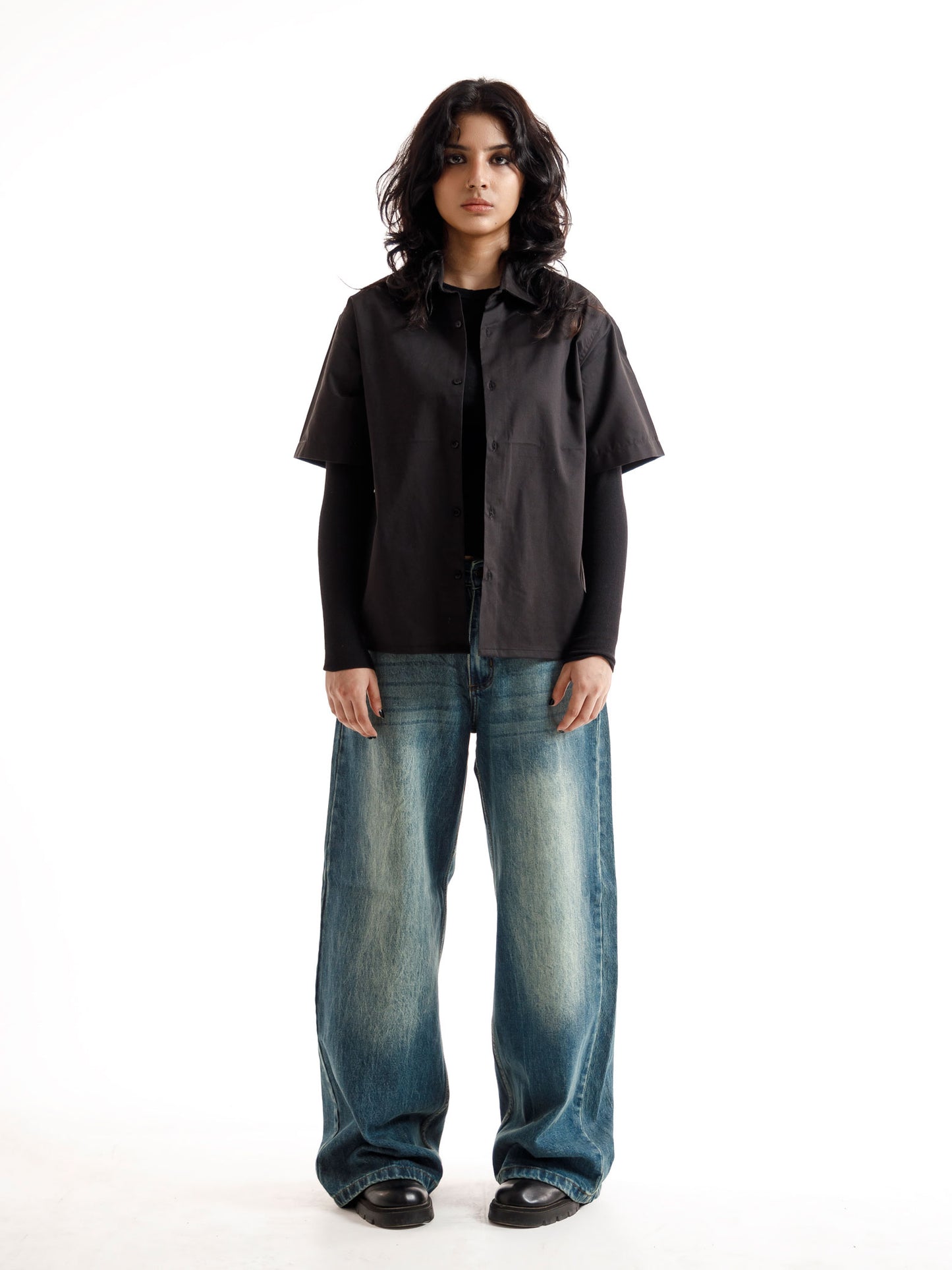BLACK SHORT SLEEVES BOXY SHIRT